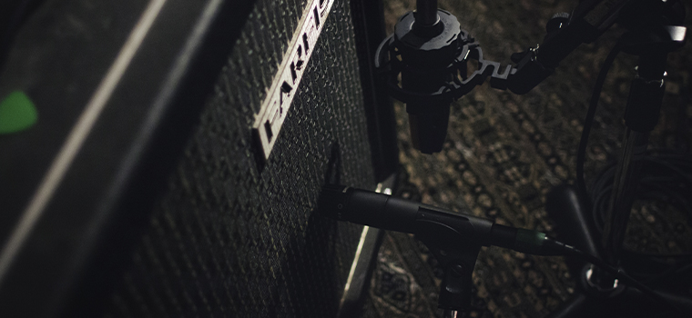 Guitar cab and 2 microphones | Блог musicmarket