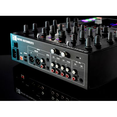 DJ микшерный пульт Native Instruments Traktor Kontrol Z2, изображение 3
